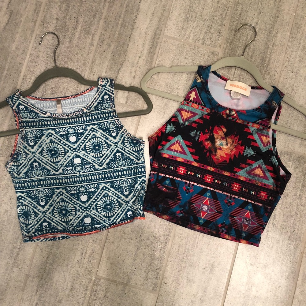 2 stretchy crop tops
